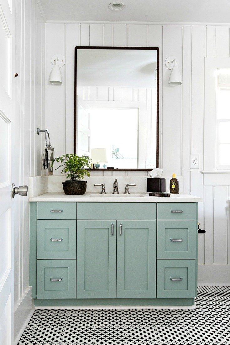 cabinet-color-is-farrow-and-ball-green-blue.-cortney-bishop-design