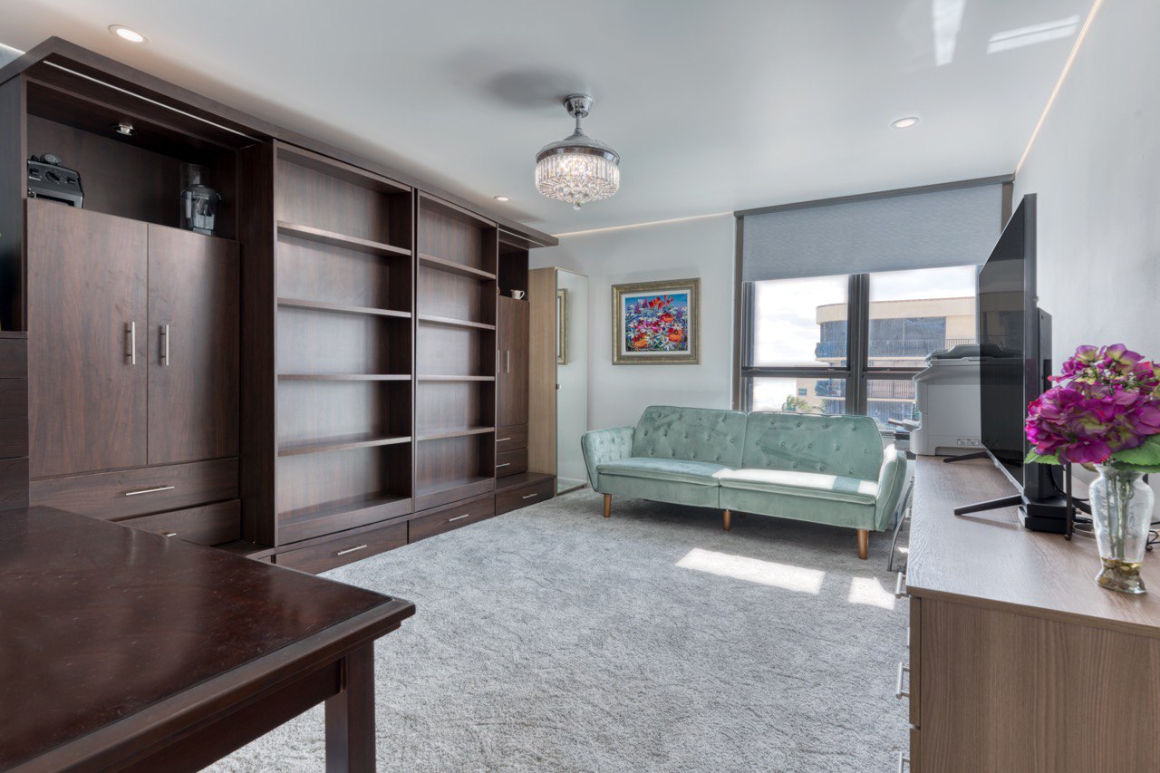 photo4990393037926542038